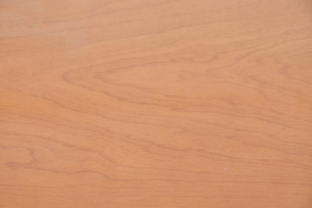 中古　美品　高級品　モリシゲ(MORISHIGE/森繁)　鳥眼杢(バーズアイ)が目を引く照明付きサイドボード(収納棚、戸棚、サイドキャビネット、食器棚、カップボード、飾り棚、コレクションケース)(定価約90万円)(R-083769)