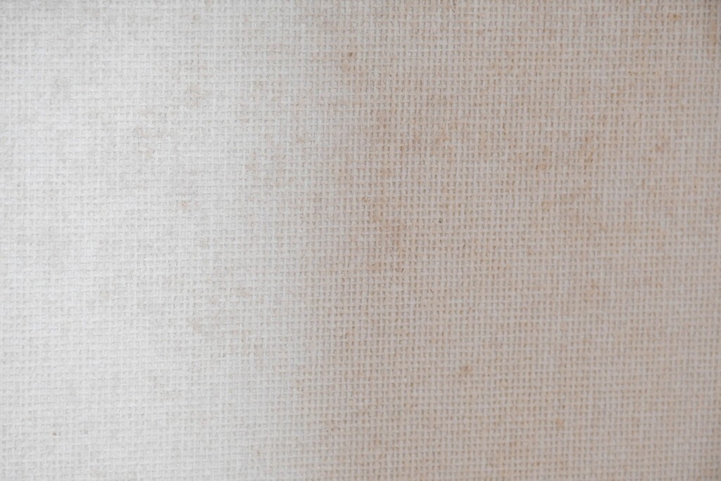 中古　美品　高級品　モリシゲ(MORISHIGE/森繁)　鳥眼杢(バーズアイ)が目を引く照明付きサイドボード(収納棚、戸棚、サイドキャビネット、食器棚、カップボード、飾り棚、コレクションケース)(定価約90万円)(R-083769)