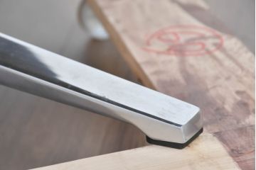 中古　未使用　展示品　B&B イタリア(Italia)　メトロポリタン(Metropolitan)　リプロダクト　上質な空間づくりにぴったりのエアロラウンジチェア(アームチェア、回転椅子、回転イス、1人掛け、一人掛け)(R-083771)