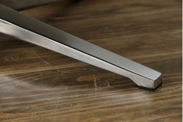 中古　未使用　展示品　B&B イタリア(Italia)　メトロポリタン(Metropolitan)　リプロダクト　上質な空間づくりにぴったりのエアロラウンジチェア(アームチェア、回転椅子、回転イス、1人掛け、一人掛け)(R-083771)