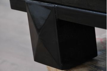 中古　美品!!　国産職人手作り　高級家具　鏡面仕上げのシックなテレビボード(テレビ台、リビングボード、収納棚、戸棚、サイドキャビネット)(R-083773)