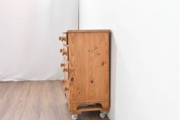 フランスアンティーク　パイン材　カントリースタイルのお部屋におすすめ!木のぬくもり溢れるサイドチェスト(引き出し)(R-083775)