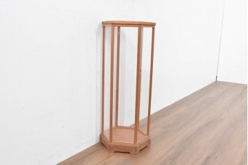 和製ヴィンテージ　未使用　長期在庫品　職人手作り　総欅材　飾るものを素敵に魅せる六角縦型ガラスケース　(R-083777)