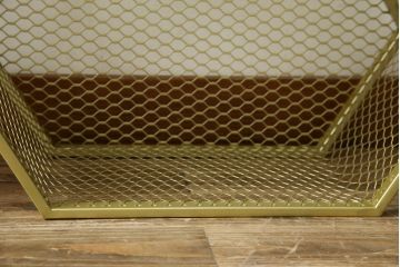 中古　展示品　美品　高級輸入家具　コティル(kotile)　六角形のハニカム構造がお洒落!アートのようにディスプレイできるハニカムメタルシェルフ(飾り棚、陳列棚、オープンラック、オープンシェルフ)(定価約28万円)(R-083779)