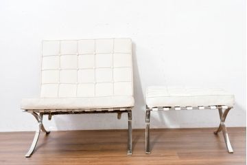 中古　イタリアビンテージ　リプロダクト品　本革　モダンな寛ぎ空間を演出するバルセロナチェアとオットマンのセット(バルセロナスツール、1人掛けソファ、椅子、イス、ヴィンテージ)(当時25万円で購入)(R-083780)