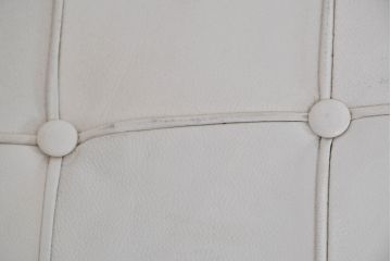 中古　イタリアビンテージ　リプロダクト品　本革　モダンな寛ぎ空間を演出するバルセロナチェアとオットマンのセット(バルセロナスツール、1人掛けソファ、椅子、イス、ヴィンテージ)(当時25万円で購入)(R-083780)