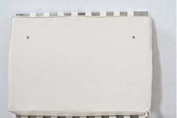 中古　イタリアビンテージ　リプロダクト品　本革　モダンな寛ぎ空間を演出するバルセロナチェアとオットマンのセット(バルセロナスツール、1人掛けソファ、椅子、イス、ヴィンテージ)(当時25万円で購入)(R-083780)