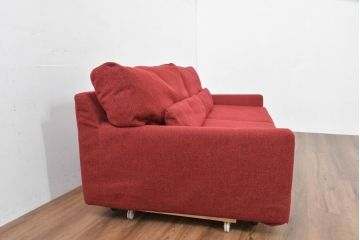 中古　美品　CHARDONNAY(シャルドネ)　FEMININ(フェミニン) 　空間を彩る深い赤が魅力のモダンソファ(3P、3人掛け、アームソファ)(定価約41万円)(R-083783)