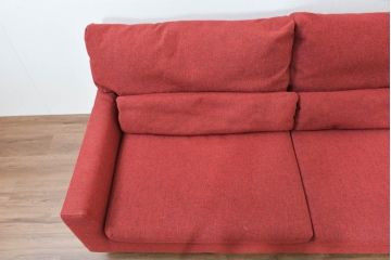中古　美品　CHARDONNAY(シャルドネ)　FEMININ(フェミニン) 　空間を彩る深い赤が魅力のモダンソファ(3P、3人掛け、アームソファ)(定価約41万円)(R-083783)