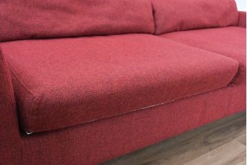 中古　美品　CHARDONNAY(シャルドネ)　FEMININ(フェミニン) 　空間を彩る深い赤が魅力のモダンソファ(3P、3人掛け、アームソファ)(定価約41万円)(R-083783)