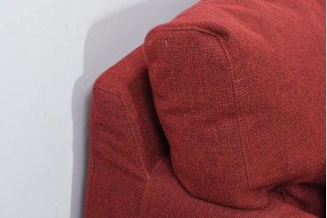 中古　美品　CHARDONNAY(シャルドネ)　FEMININ(フェミニン) 　空間を彩る深い赤が魅力のモダンソファ(3P、3人掛け、アームソファ)(定価約41万円)(R-083783)