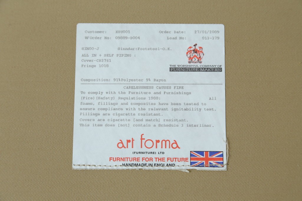 新古　未使用展示品　美品　イギリス　英国高級家具ブランド　Art forma(アートフォーマ)　ダマスク柄とフリンジのクラシカルな1人掛けソファとオットマンセット　定価(セット合計)約40万円　(R-083785)