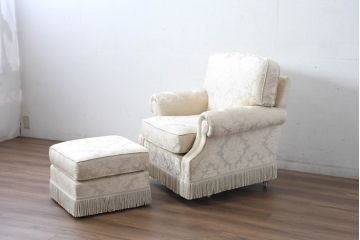中古　展示品　美品　イギリス　英国高級家具ブランド　Art forma(アートフォーマ)　優雅なひとときを演出する1人掛けソファとオットマンセット(アームソファ、一人掛けソファ、1Pソファ、アームソファ、フットスツール、椅子、イス、英国)(定価約40万円)(R-083785)