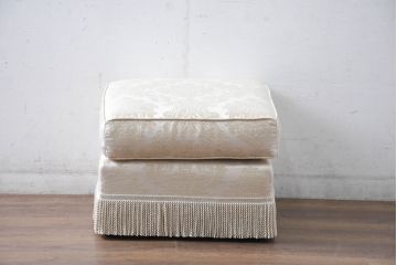 中古　展示品　美品　イギリス　英国高級家具ブランド　Art forma(アートフォーマ)　優雅なひとときを演出する1人掛けソファとオットマンセット(アームソファ、一人掛けソファ、1Pソファ、アームソファ、フットスツール、椅子、イス、英国)(定価約40万円)(R-083785)
