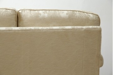 中古　展示品　美品　イギリス　英国高級家具ブランド　Art forma(アートフォーマ)　ダマスク柄とフリンジのクラシカルな3人掛けソファ　定価約55万円相当　(R-083786)