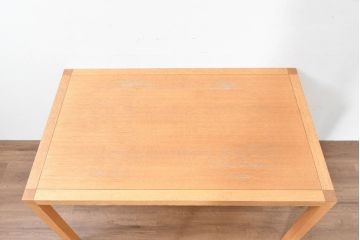 中古　arflex(アルフレックス)　ALLORA 05(アローラ05)　オーク材の温もりあふれるダイニングテーブル(4人掛け、4人用、作業台、食卓)(定価約21万8千円)(R-083787)