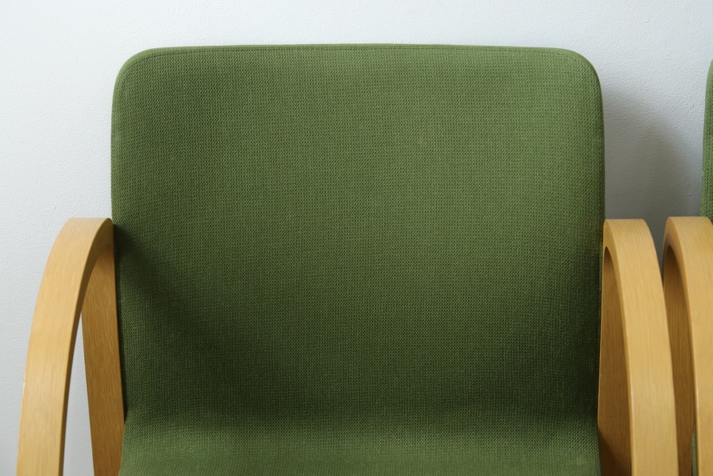 中古　arflex(アルフレックス)　FK　優しい色合いがナチュラルな印象を与えるアームチェア4脚セット　現行定価約374000円　(R-083788)