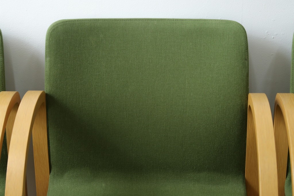 中古　arflex(アルフレックス)　FK　優しい色合いがナチュラルな印象を与えるアームチェア4脚セット　現行定価約374000円　(R-083788)