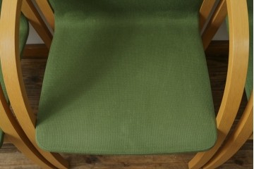 中古　arflex(アルフレックス)　FK　優しい色合いがナチュラルな印象を与えるアームチェア4脚セット　現行定価約374000円　(R-083788)