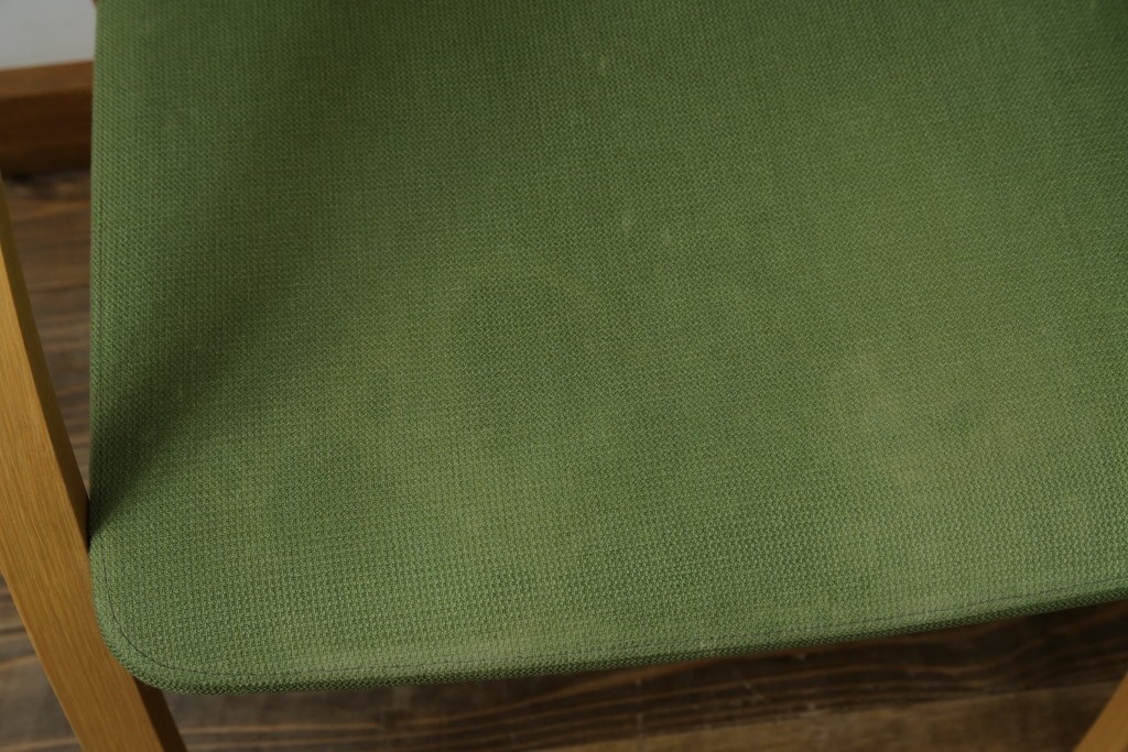 中古　arflex(アルフレックス)　FK　優しい色合いがナチュラルな印象を与えるアームチェア4脚セット　現行定価約374000円　(R-083788)