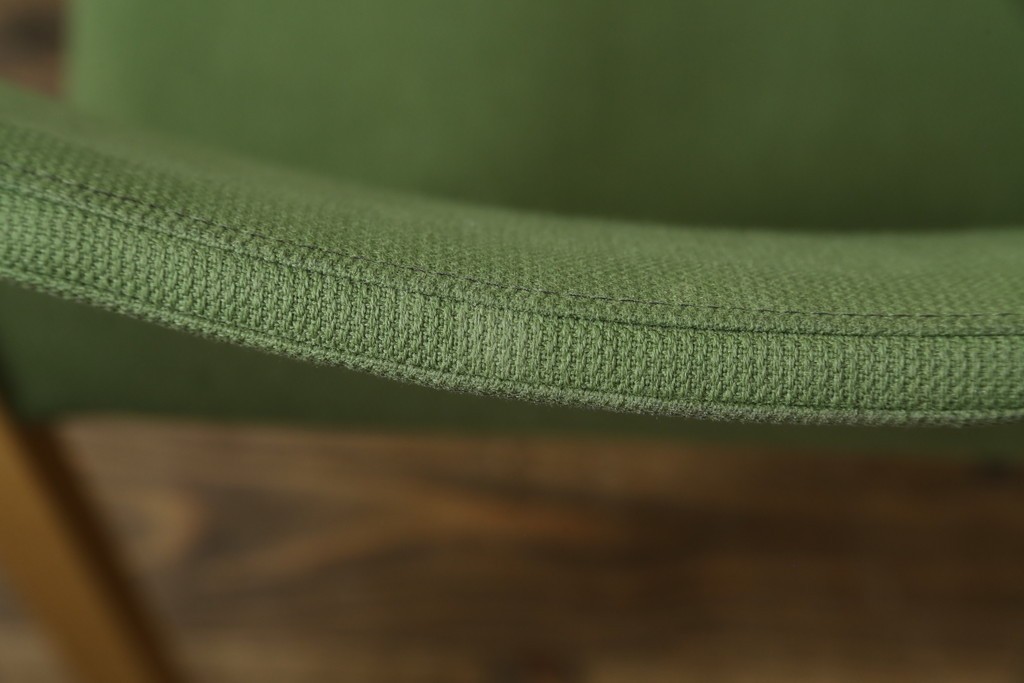 中古　arflex(アルフレックス)　FK　優しい色合いがナチュラルな印象を与えるアームチェア4脚セット　現行定価約374000円　(R-083788)