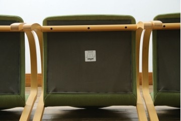 中古　arflex(アルフレックス)　FK　優しい色合いがナチュラルな印象を与えるアームチェア4脚セット　現行定価約374000円　(R-083788)