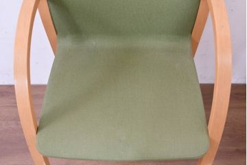 中古　arflex(アルフレックス)　FK　優しい色合いがナチュラルな印象を与えるアームチェア4脚セット(ダイニングチェア、椅子、イス、バラ売り可能)(現行定価約374000円)(R-083788)