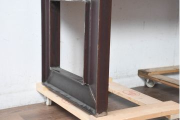 和製ビンテージ　アイアンレッグが魅力的なアンティーク調のローテーブル(コーヒーテーブル、センターテーブル、カフェテーブル、リビングテーブル、ヴィンテージ)(R-083789)