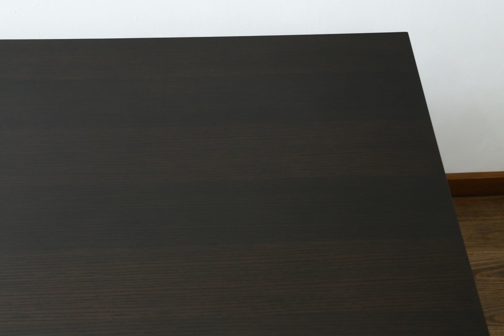 新古　未使用展示品　美品　arflex(アルフレックス)　REKTA(レクタ)　シンプルでスタイリッシュなデザインがかっこいいダイニングテーブル　定価約39万円　(R-083791)