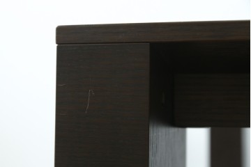 新古　未使用展示品　美品　arflex(アルフレックス)　REKTA(レクタ)　シンプルでスタイリッシュなデザインがかっこいいダイニングテーブル　定価約39万円　(R-083791)