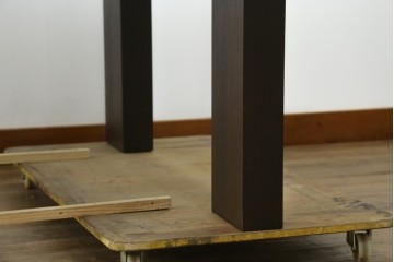 新古　未使用展示品　美品　arflex(アルフレックス)　REKTA(レクタ)　シンプルでスタイリッシュなデザインがかっこいいダイニングテーブル　定価約39万円　(R-083791)