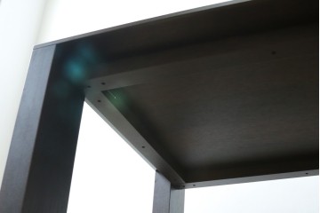 新古　未使用展示品　美品　arflex(アルフレックス)　REKTA(レクタ)　シンプルでスタイリッシュなデザインがかっこいいダイニングテーブル　定価約39万円　(R-083791)