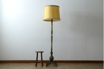 イタリアビンテージ　高級イタリア輸入品　ONYX ART　クラシカルエレガント　大理石ポールと美しい真鍮細工のフロアスタンド　(R-083792)