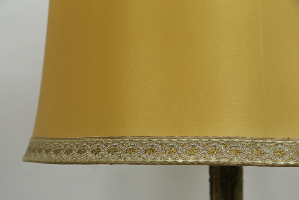 イタリアビンテージ　高級イタリア輸入品　ONYX ART　クラシカルエレガント　大理石ポールと美しい真鍮細工のフロアスタンド　(R-083792)