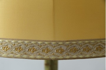 イタリアビンテージ　高級イタリア輸入品　ONYX ART　クラシカルエレガント　大理石ポールと美しい真鍮細工のフロアスタンド　(R-083792)