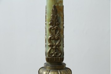 イタリアビンテージ　高級イタリア輸入品　ONYX ART　クラシカルエレガント　大理石ポールと美しい真鍮細工のフロアスタンド　(R-083792)