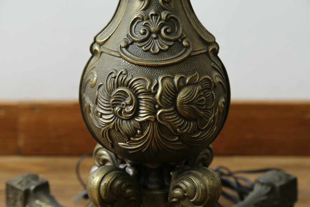 イタリアビンテージ　高級イタリア輸入品　ONYX ART　クラシカルエレガント　大理石ポールと美しい真鍮細工のフロアスタンド　(R-083792)