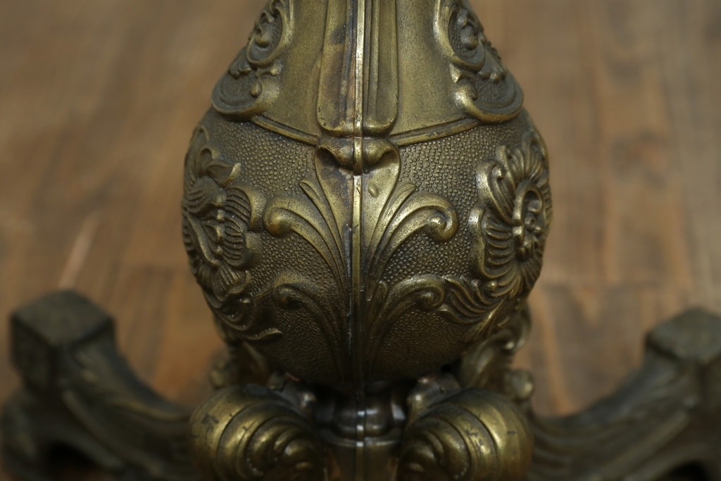 イタリアビンテージ　高級イタリア輸入品　ONYX ART　クラシカルエレガント　大理石ポールと美しい真鍮細工のフロアスタンド　(R-083792)