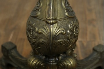 イタリアビンテージ　高級イタリア輸入品　ONYX ART　クラシカルエレガント　大理石ポールと美しい真鍮細工のフロアスタンド　(R-083792)