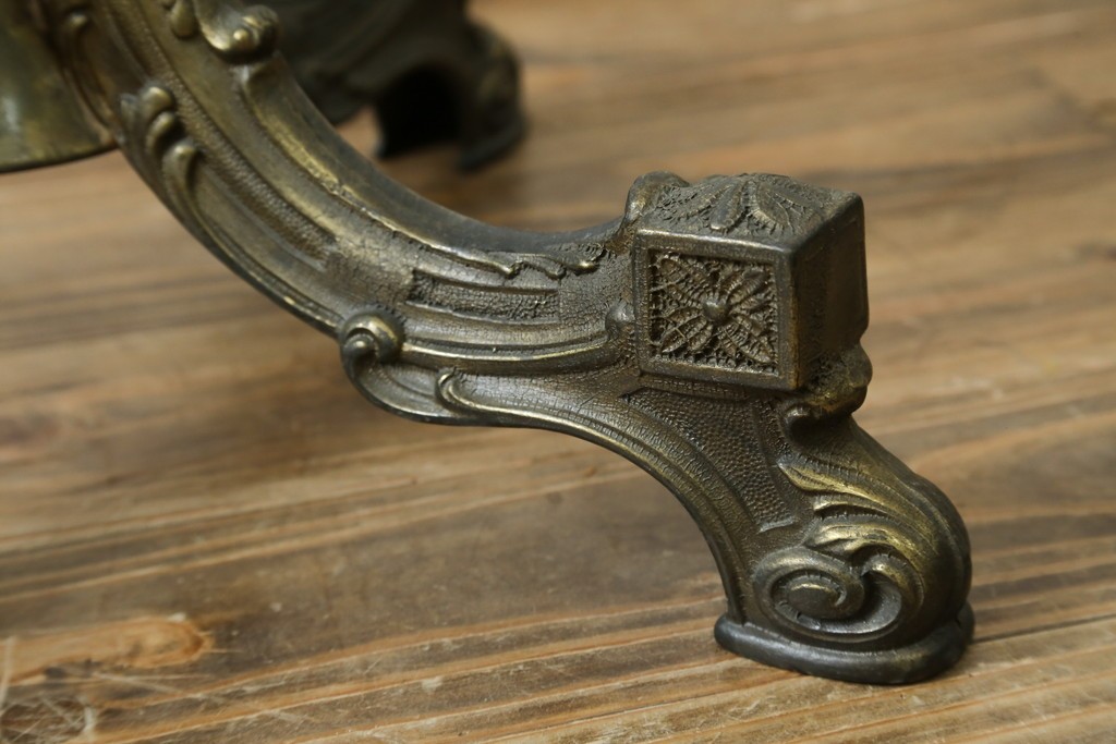 イタリアビンテージ　高級イタリア輸入品　ONYX ART　クラシカルエレガント　大理石ポールと美しい真鍮細工のフロアスタンド　(R-083792)