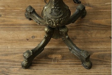 イタリアビンテージ　高級イタリア輸入品　ONYX ART　クラシカルエレガント　大理石ポールと美しい真鍮細工のフロアスタンド　(R-083792)