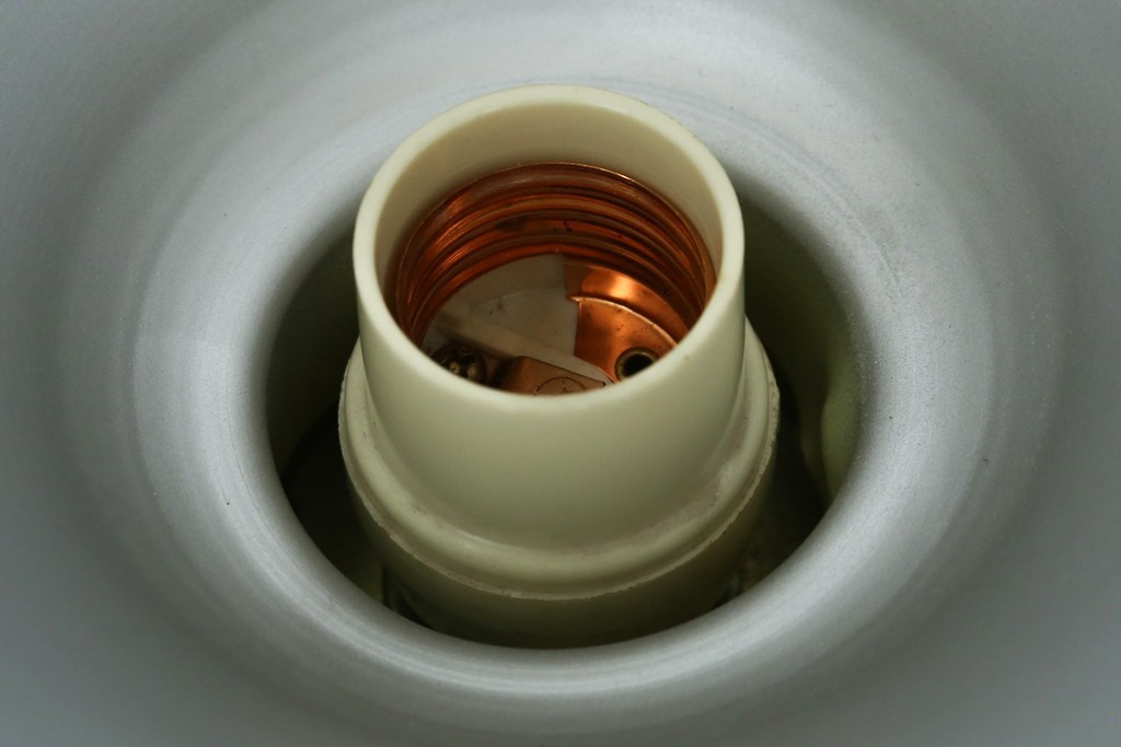 イタリアビンテージ　高級イタリア輸入品　ONYX ART　クラシカルエレガント　大理石ポールと美しい真鍮細工のフロアスタンド　(R-083792)