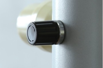 イタリアビンテージ　高級イタリア輸入品　ONYX ART　クラシカルエレガント　大理石ポールと美しい真鍮細工のフロアスタンド　(R-083792)