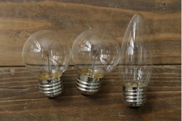 イタリアビンテージ　高級イタリア輸入品　ONYX ART　クラシカルエレガント　大理石ポールと美しい真鍮細工のフロアスタンド　(R-083792)