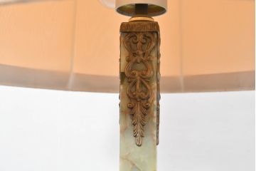 イタリアビンテージ　高級イタリア輸入品　クラシカルエレガント　大理石ポールと美しい真鍮細工のフロアスタンド(フロアランプ、スタンド照明、シェードライト、布シェード、ヴィンテージ)(R-083792)