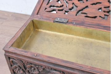 中国ビンテージ　民芸家具　龍・花の彫刻入り!引き出し付きアンティーク調収納箱(小引き出し、木箱、小物入れ、ヴィンテージ)(R-083793)