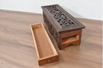 中国ビンテージ　民芸家具　龍・花の彫刻入り!引き出し付きアンティーク調収納箱(小引き出し、木箱、小物入れ、ヴィンテージ)(R-083793)