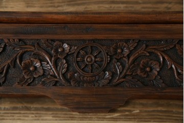 中国ビンテージ　民芸家具　龍・花の彫刻入り!引き出し付きアンティーク調収納箱　(R-083793)