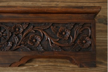中国ビンテージ　民芸家具　龍・花の彫刻入り!引き出し付きアンティーク調収納箱　(R-083793)