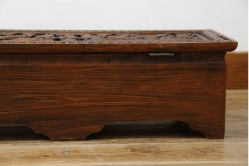 中国ビンテージ　民芸家具　龍・花の彫刻入り!引き出し付きアンティーク調収納箱　(R-083793)